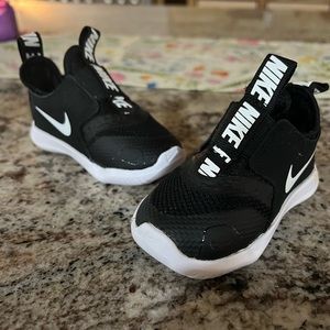Toddler Nike tennis shoes